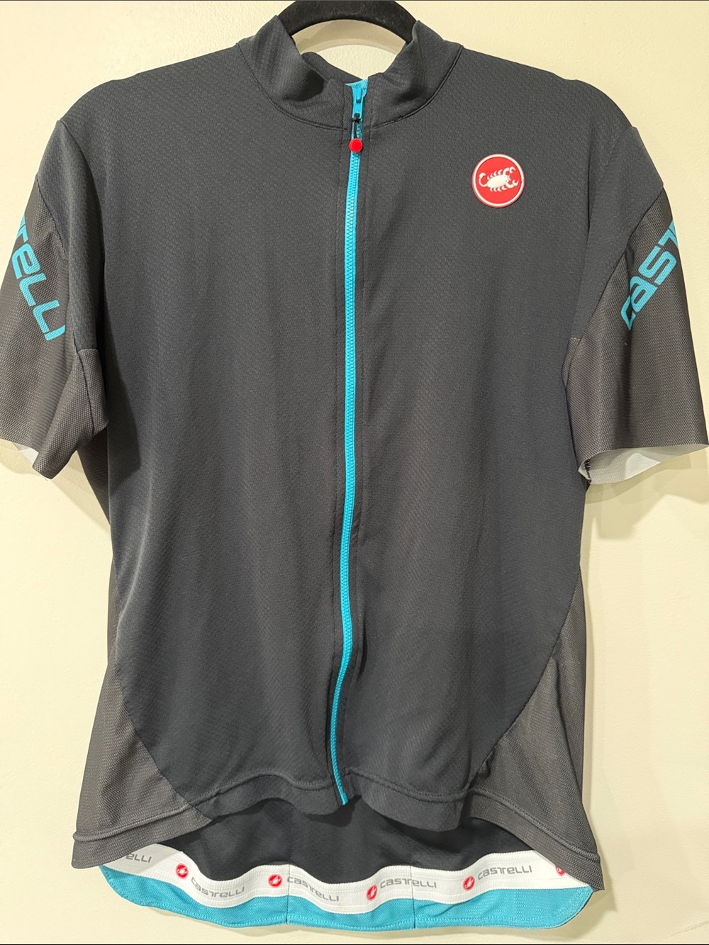 Castelli Men’s Dark Gray Cycling Jersey with Teal Zipper